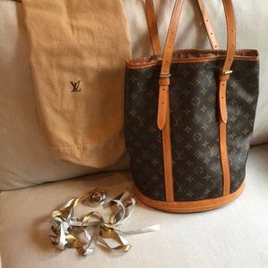 Big bucket Louis Vuitton PM